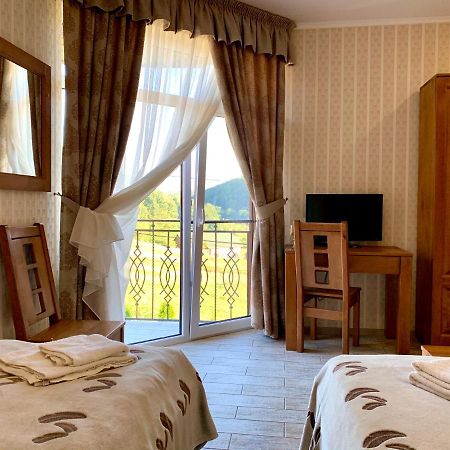 Mini Hotel Solnce Karpat 波利亚纳 外观 照片