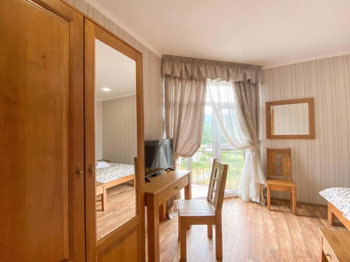 Mini Hotel Solnce Karpat 波利亚纳 外观 照片