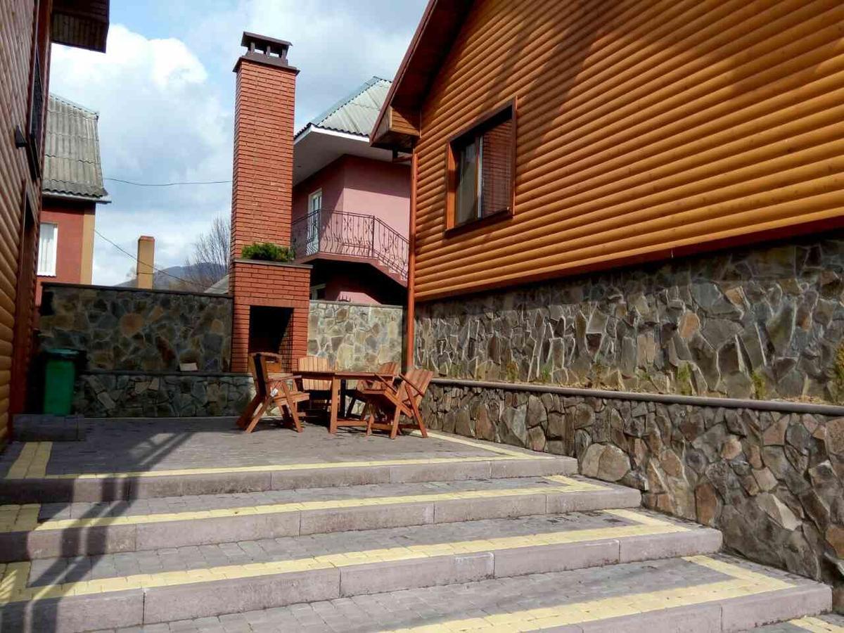 Mini Hotel Solnce Karpat 波利亚纳 外观 照片