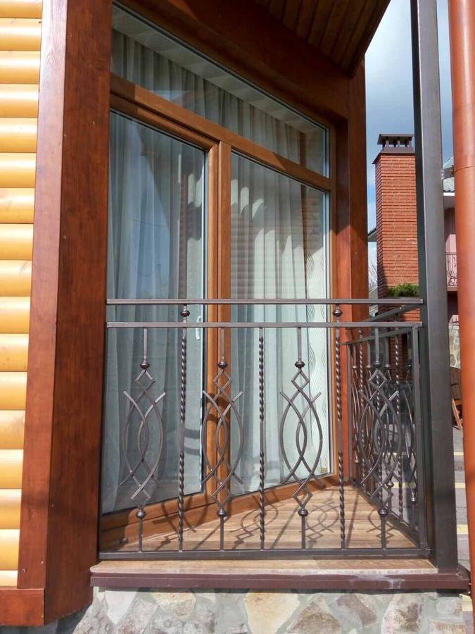 Mini Hotel Solnce Karpat 波利亚纳 外观 照片